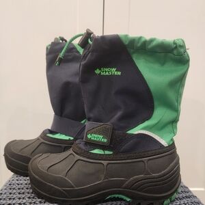 Kids Snowmaster Green and Black Snow Boots